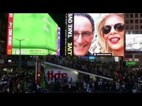 immagine di anteprima del video: LA B&M FERRARO TIMES SQUARE NEW YORK